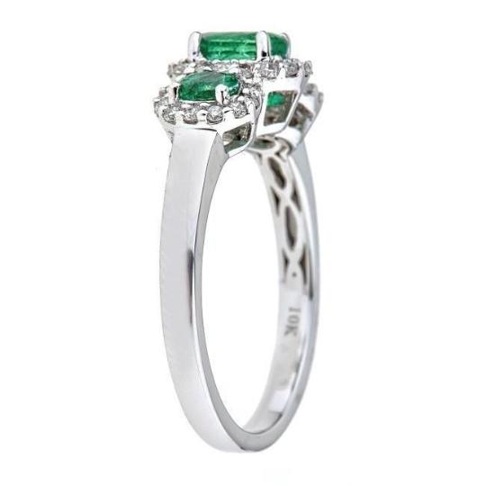 10k White Gold Oval-cut Zambian Emerald and 1/4ct TDW Diamond Ring (G-H, I1-I2) 2
